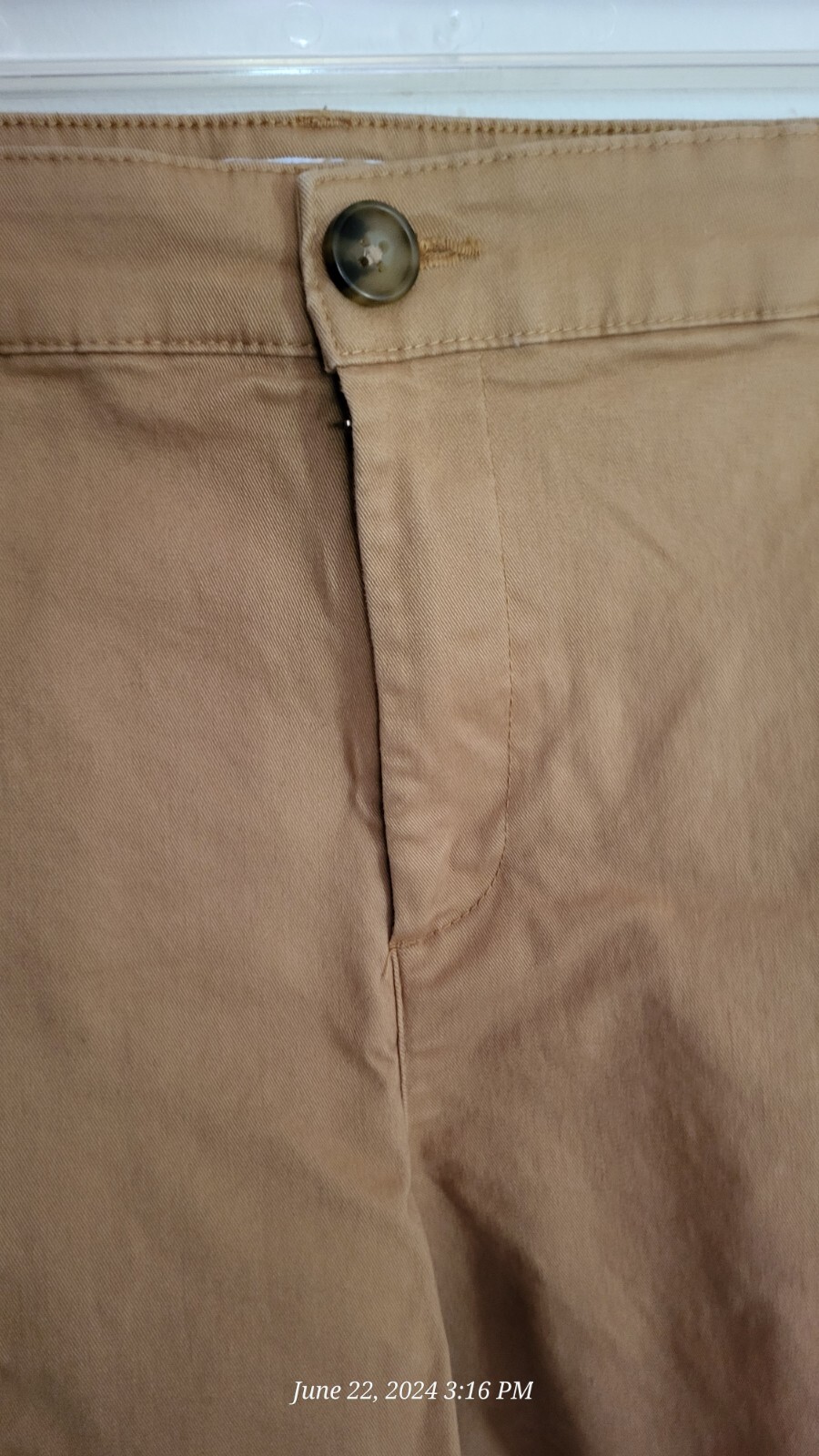 Excellent! Amazon Essentials Flat Front Chino Sho… - image 3