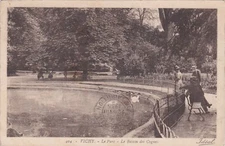 Cpa 404 - Vichy Le parc le bassin des cygnes