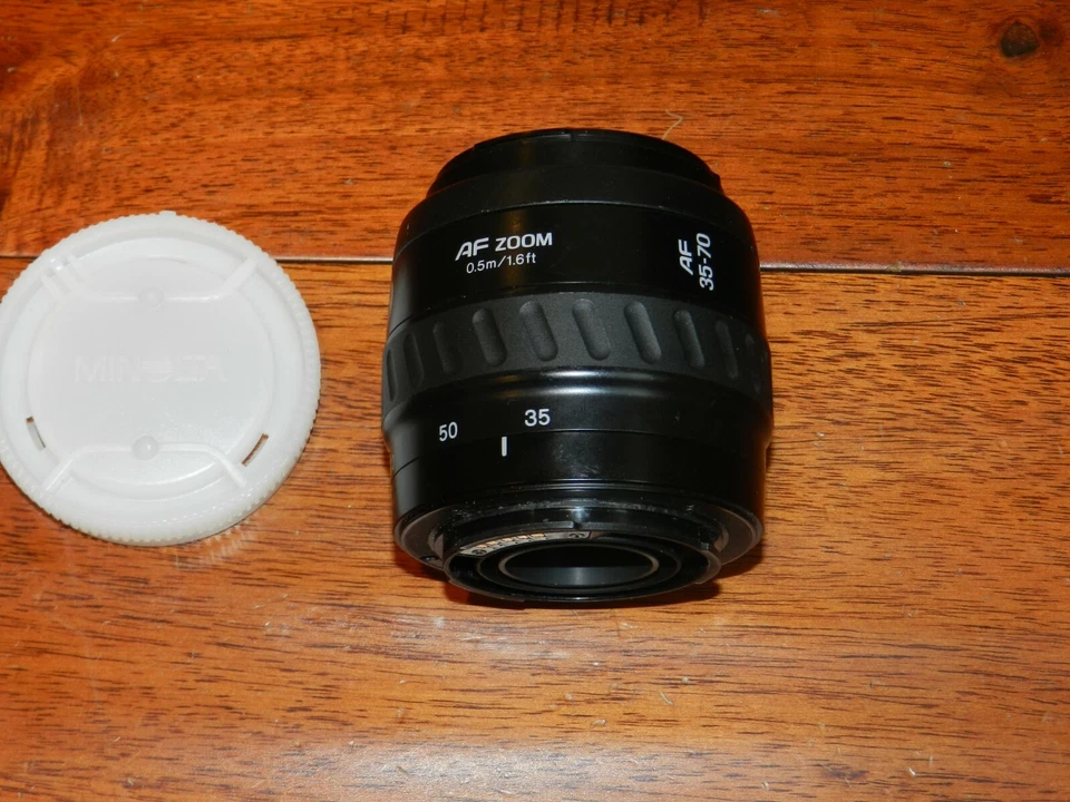 Minolta AF Zoom 35-70mm F/3.5-4.5 lens for Minolta/Maxxum/Sony GREAT COND. - Image 2 of 3