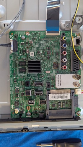 Samsung Mainboard BN41-02703A   BN94-07772B BN41-02241A aus UE32H5373