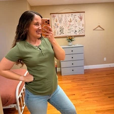 Kindred Bravely Green Ribbed Henley Nursing Short Sleeve Tee Medium