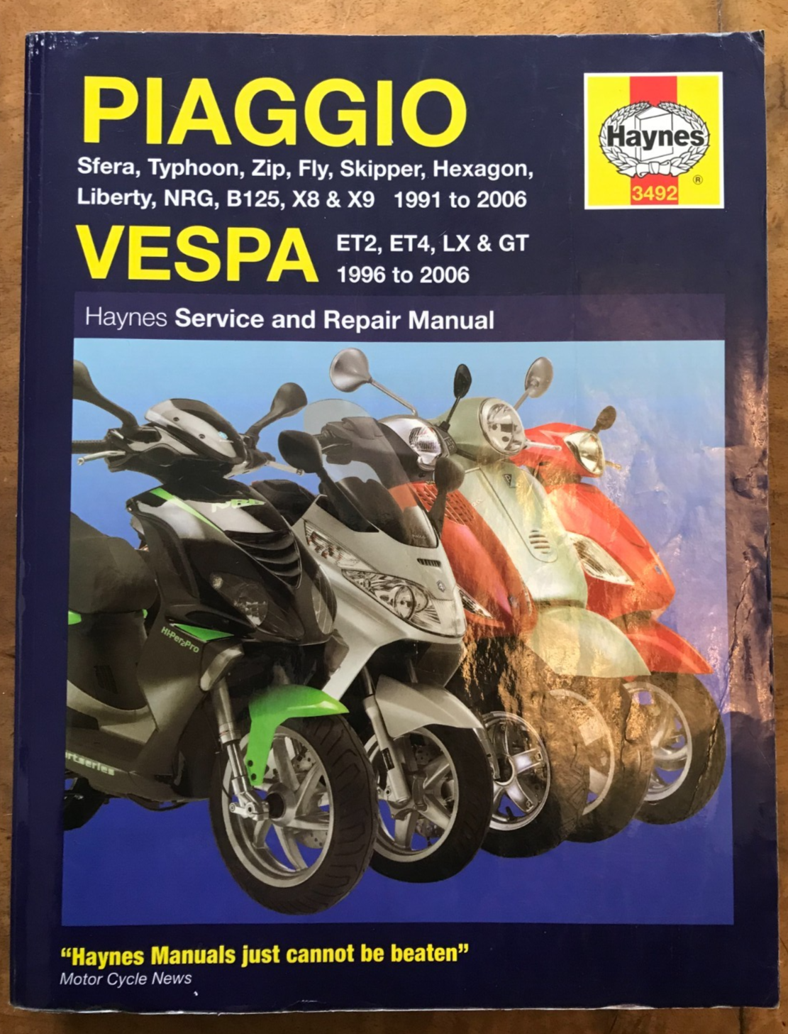 Piaggio (Vespa) Scooters 1991 - 2009 by Unknown Author | Paperback | 2009