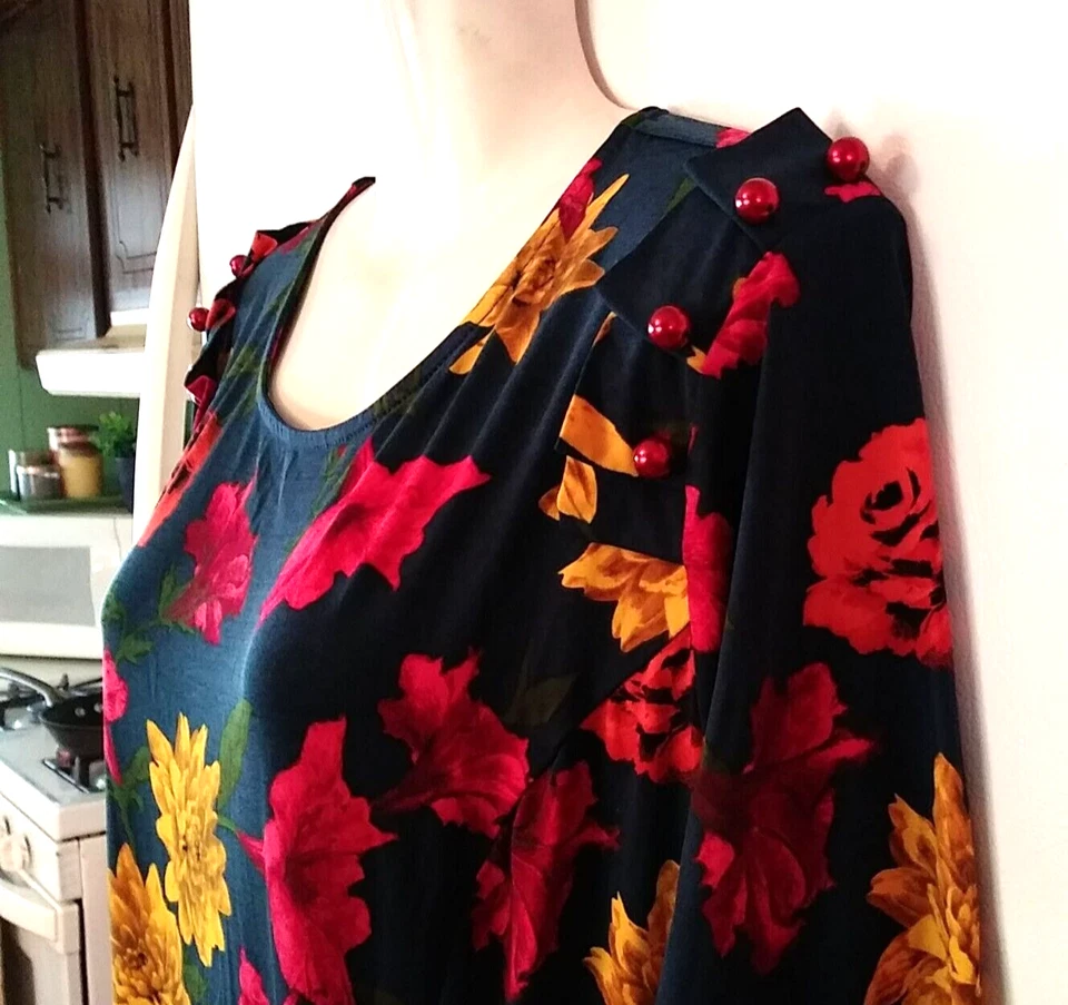 NEW SUSAN GRAVER NAVY BLUE FLORAL LIQUID KNIT SWING DRESS WITH BEAD DETAIL 2X - Image 2 of 4