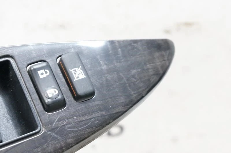 Interruptor de ventana maestra del conductor Toyota Venza 2013-16 84820-06120 OEM Foto 4 de 4