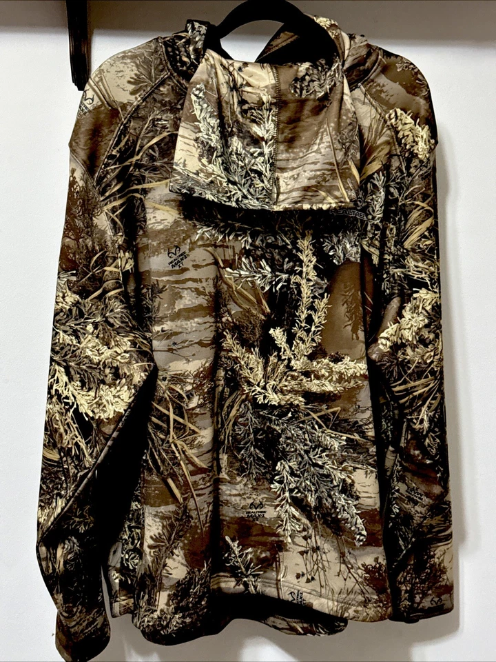 Realtree Camo Jacket Men’s Size XL 46/48 Hunting Tech Hoodie But In Neck Galter  - Image 3 of 3
