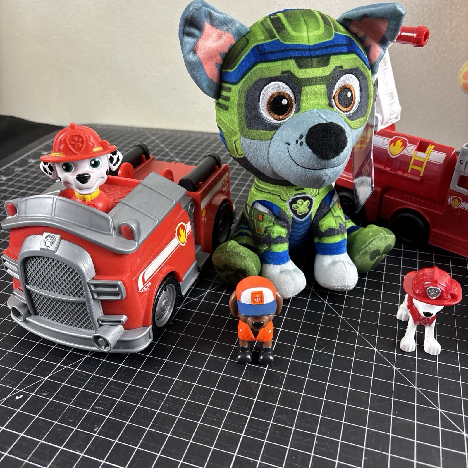 PAW PATROL TOY BUNDLE 13 Total Items Dolls Vehicles Action Figures