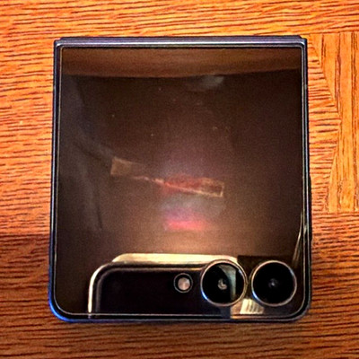 Samsung Galaxy Z Flip7 - Unlocked - 256gb