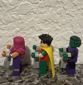 LEGO DC Jokerland Minifigure Lot 76035 Teen Titans Starfire Beast Boy Robin