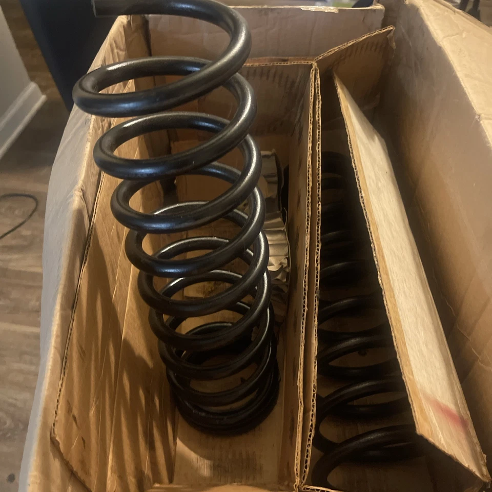 Molas helicoidais dianteiras Ford Maverick 1974-77 Mercury Comet - Imagem 2 de 3