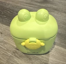 Komphort Baby Boutique Milk Powder Dispenser Baby Formula Container Scoop New