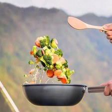Effizientes Kochen im Freien mit leichter klappbarer Wokpfanne – Bild 3
