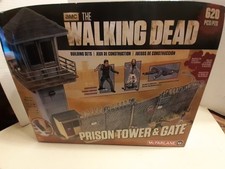 McFarlane Toys The Walking Dead Prison Tower & Gate Bldg Set 620 pezzi AMC sigillato