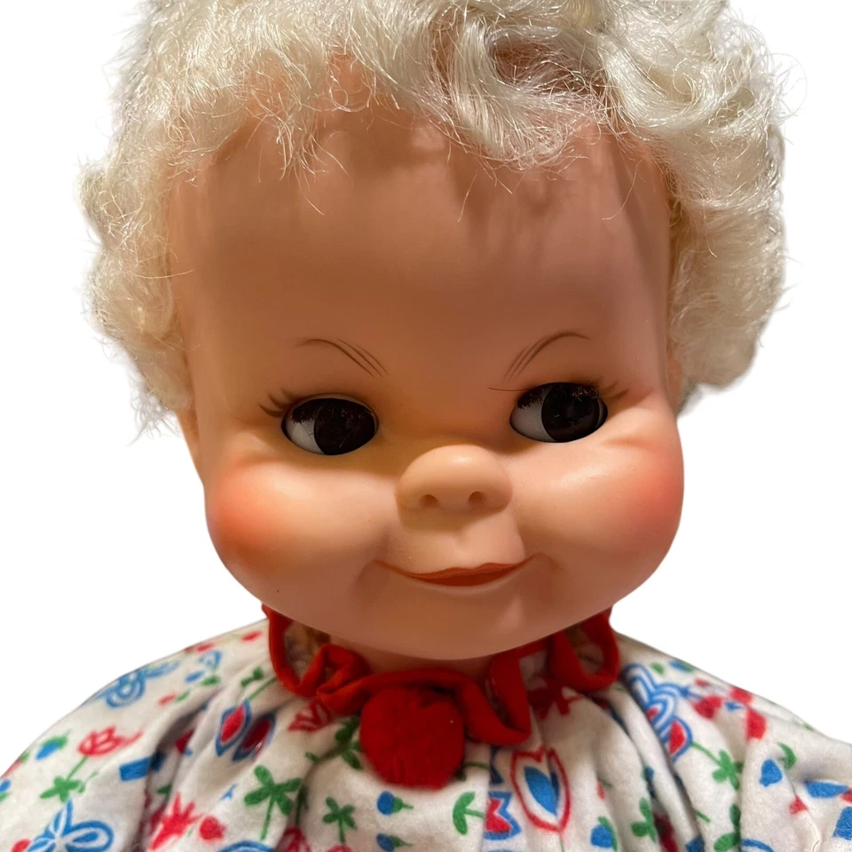 EEGEE'S POSI PLAYMATE 17” Muñeca Vinilo Cara/Posable Espuma Suave Cuerpo Camilla De Colección Foto 4 de 4