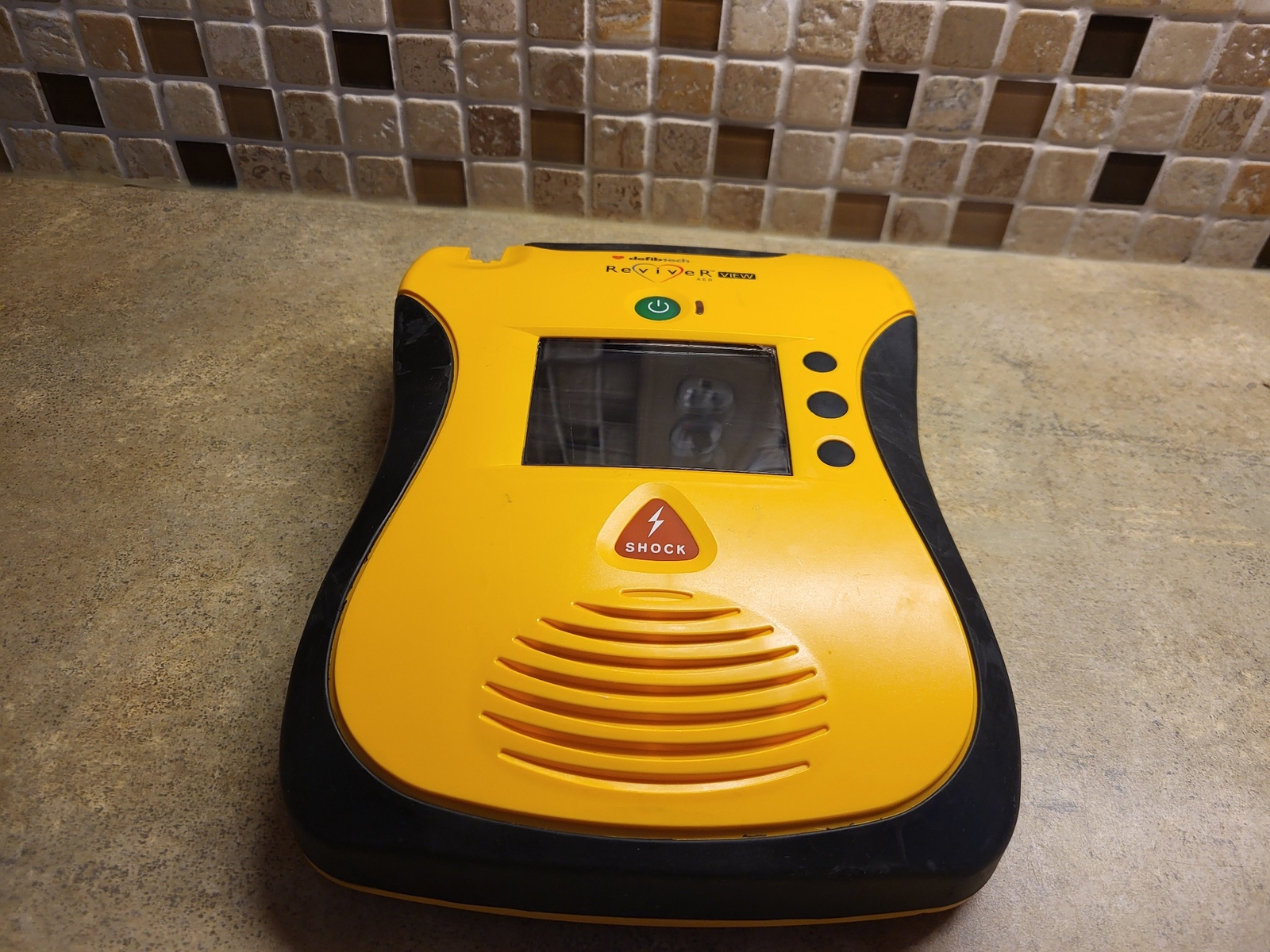 DEFIBTECH REVIVER DDUC2300EN NO PADS, NO BATTERY UNTESTED V43(2