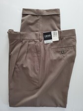 NEW 69 IZOD Metrix Fit Sport Flex Pleated Cuffed Taupe Brown Sz 38 x 32