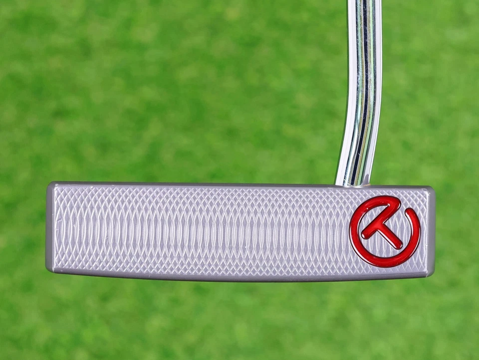 Scotty Cameron Tour Only Deep Milled Futura X Deluxe Circle T - FROZEN TITANIUM - Image 4 of 4