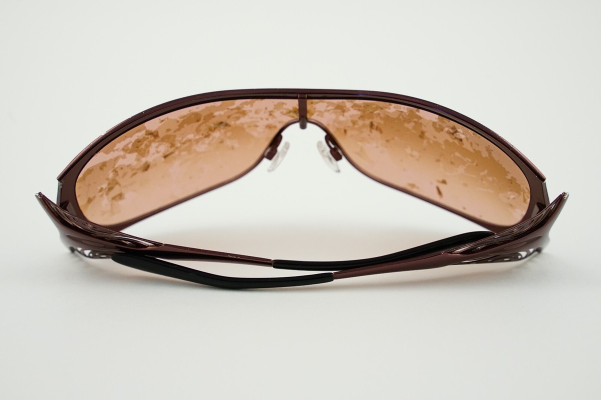 Oakley Women’s Liv 127 Polarized Sunglasses Oakley LIV women main image 3