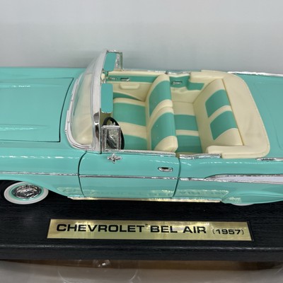 1957 Chevrolet Bel Air Die Cast Road Legends 1:18 Scale Teal