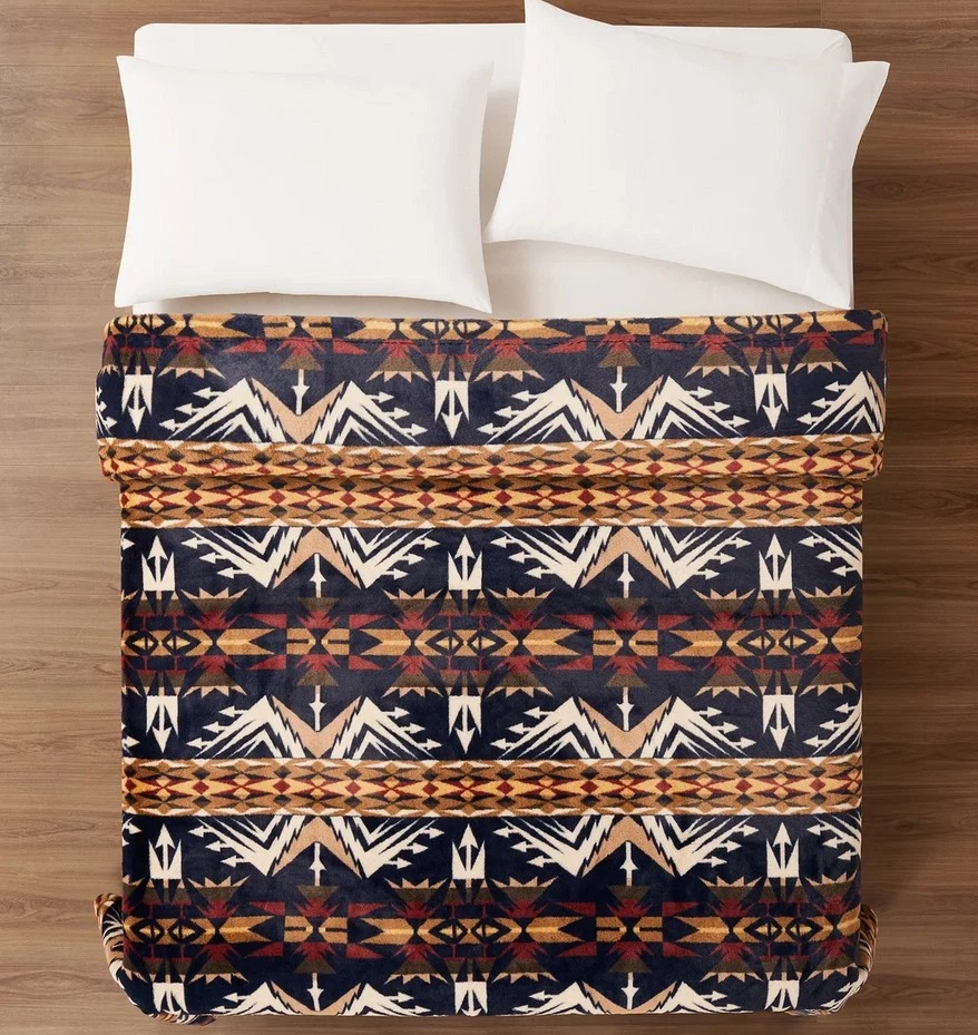 Pendleton Faux Fur Luxe Blanket QUEEN 98 in. x 92 in. Echo Peaks Polyester New - Image 2 of 4