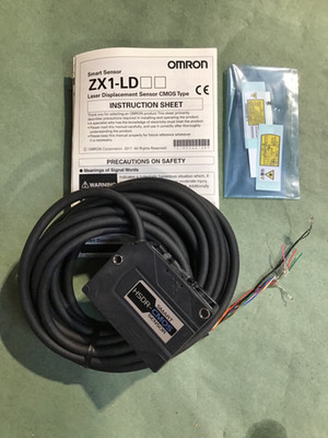 OMRON ZX1-LD600A61 SMART SENSOR 10-30VDC, 5M CABLE LENGTH. NEW IN BOX