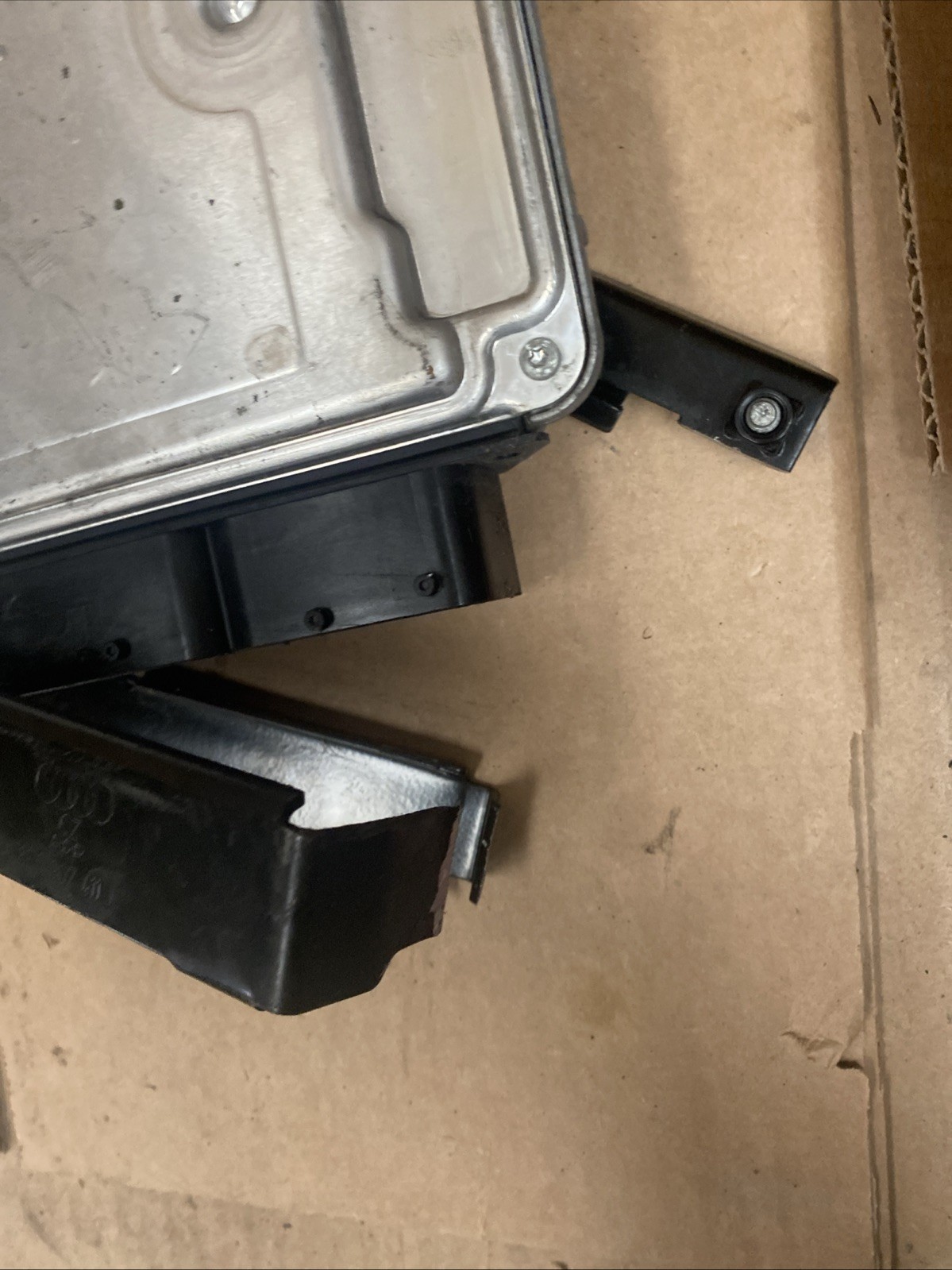 Audi R8 2014-2015 REAR+RIGHT Engine control unit