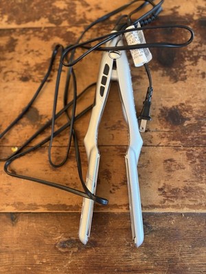 Babyliss Avanti PRO 1.5'' Titanium Flat Iron Hair Straightener