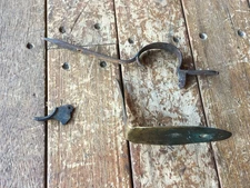 ANTIQUE FLINT LOCK RIFLE TRIGGER GUARD BUTT PLATE BRASS