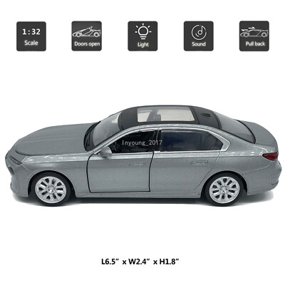 BMW 7シリーズ ミニカー シルバー 1:32 BMW i7 Model Car Metal Diecast Toy Vehicle 2 Doors Open Pull