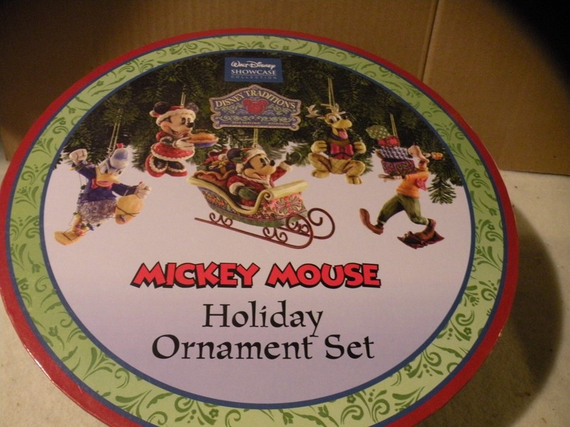DISNEY SHOWCASE JIM SHORE MICKEY  MOUSE HOLIDAY ORNAMENT SET ( SET OF 5 ) NIB