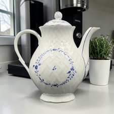 Limoges Bernardaud porcelain coffee maker model Hortense teapot very good condition
