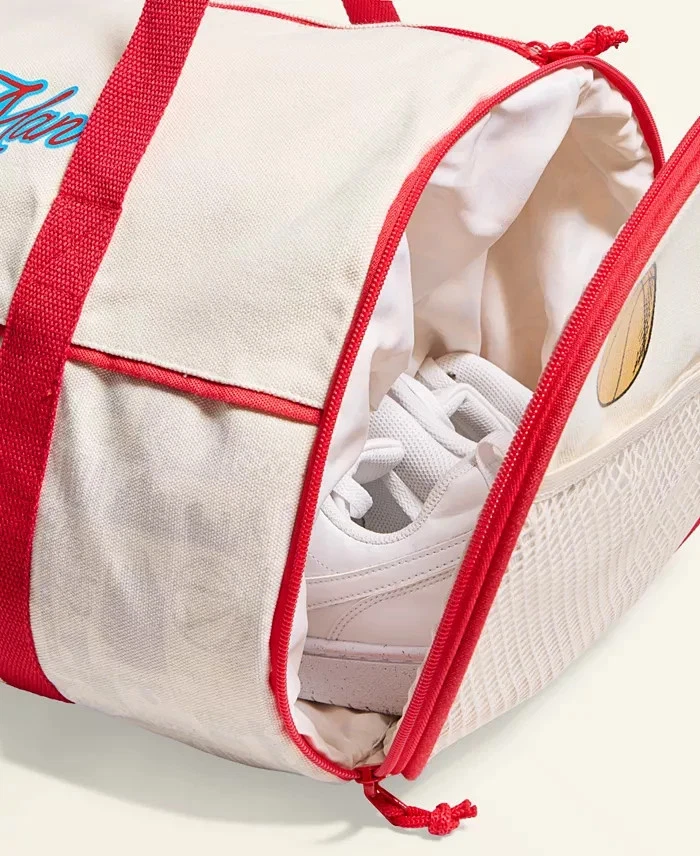 Bolso de hombro de viaje Marvel X NBA Spider-Man exclusivo de Macy’s para gimnasio Foto 4 de 4