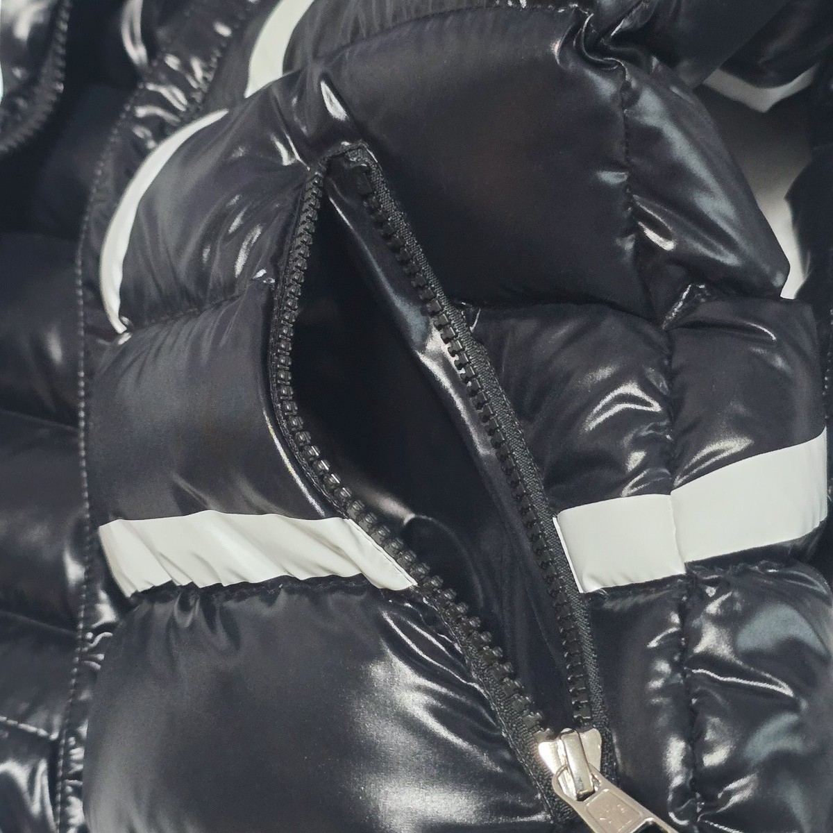 Valentino x Moncler VLogo Hooded Down Jacket | Size 38 (XXS) | AW 