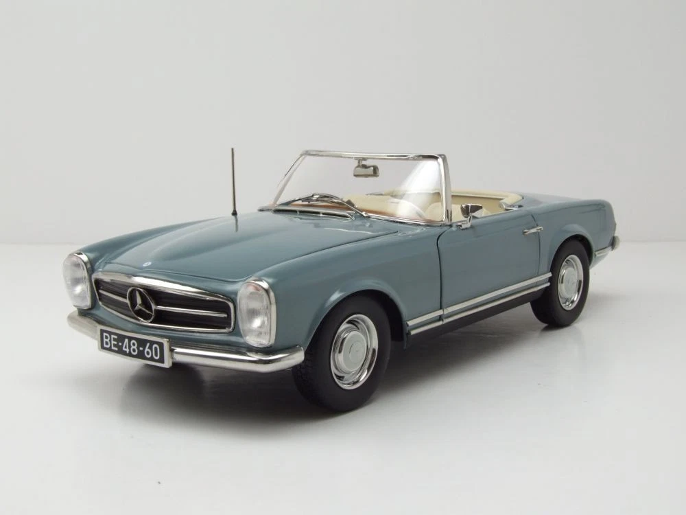 Voiture limousine MERCEDES BENZ 300 de 1955 grise avec une échelle de 1/18 conçu par NOREV sur