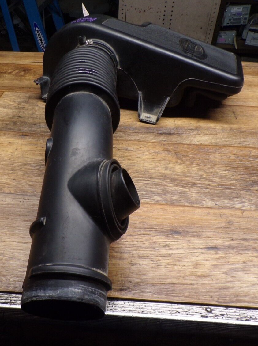 20052007 ENVOY RAINIER TRAILBLAZER ASCENDER 4.2L AIR CLEANER RESONATOR BOX TUBE eBay