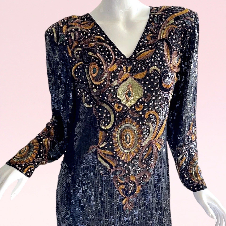 Vestido grande vintage de fiesta de cóctel con estrás de seda con cuentas de lentejuelas de la década de 1980 Foto 3 de 4