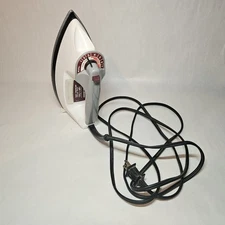 Black & Decker Light ' N Easy Electric Iron Steam Vintage Tested And Working