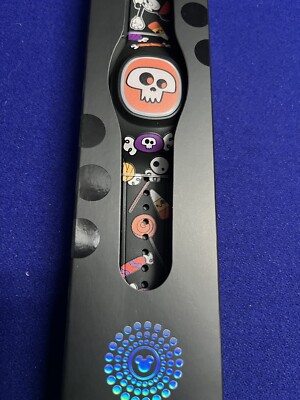 Disney Parks 2022 Happy Halloween Mickey Mouse Treats Magic  display picture 3