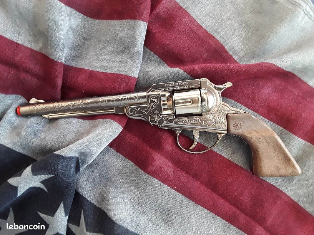 Colt Peacemaker en métal le cadeau parfait pour passionné de western