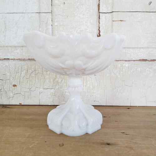 VINTAGE PORTIEUX VALLERYSTHAL FRANCE WHITE MILK GLASS SCROLLED SQUARE COMPOTE - Picture 2 of 7