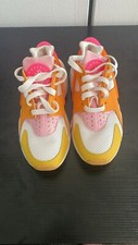 Girl's Nike Air Huarache Size 5.5