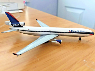 Herpa Wings 1:500 Delta Air Lines McDonnell Douglas MD-11 503327