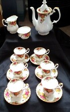 COUNTRY ROSES -  BEAUTIFUL VINTAGE 15 PIECE COFFEE SET ~ STUNNING