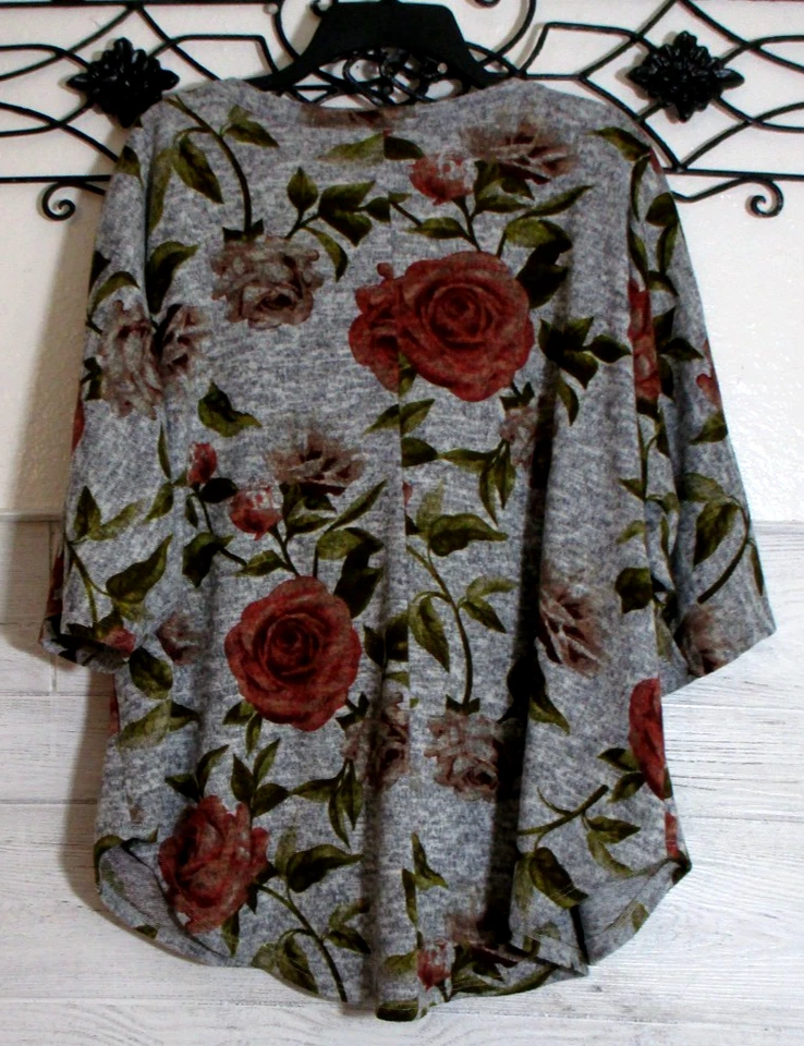 Top para mujer Kim & Cami talla 2X manga corta multicolor floral cuello redondo Foto 2 de 4