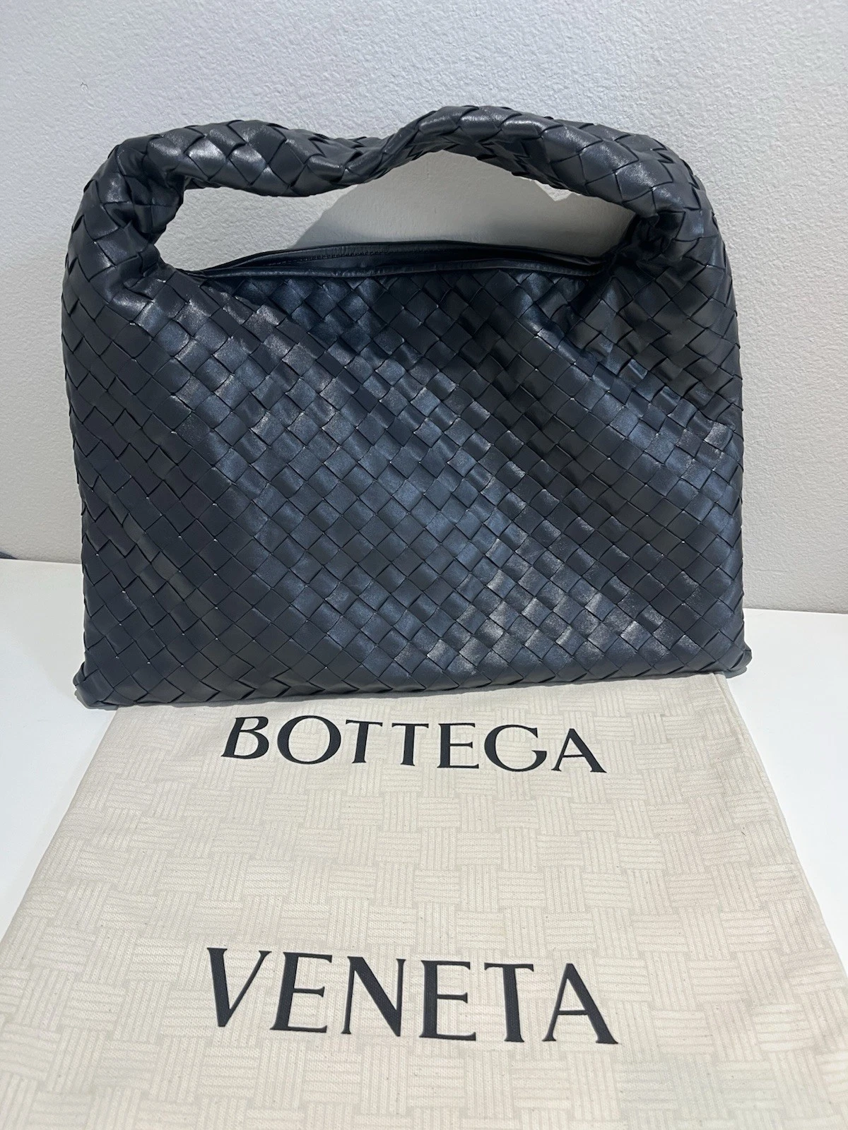 Best Bottega Veneta Handbags 2025 — Up to 66% Off for Smart Shoppers