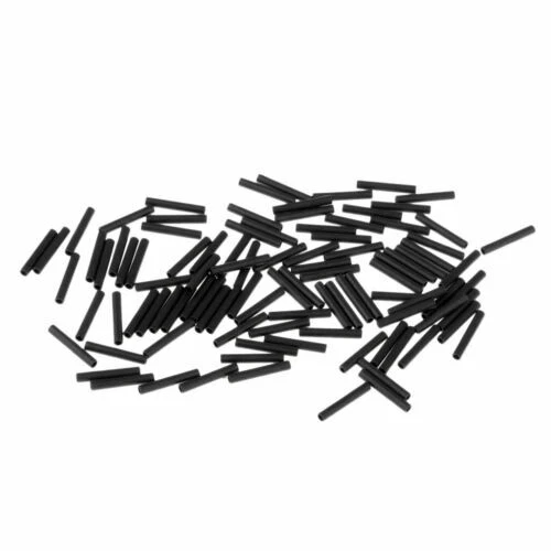 Condotti e manicotti neri per la pesca