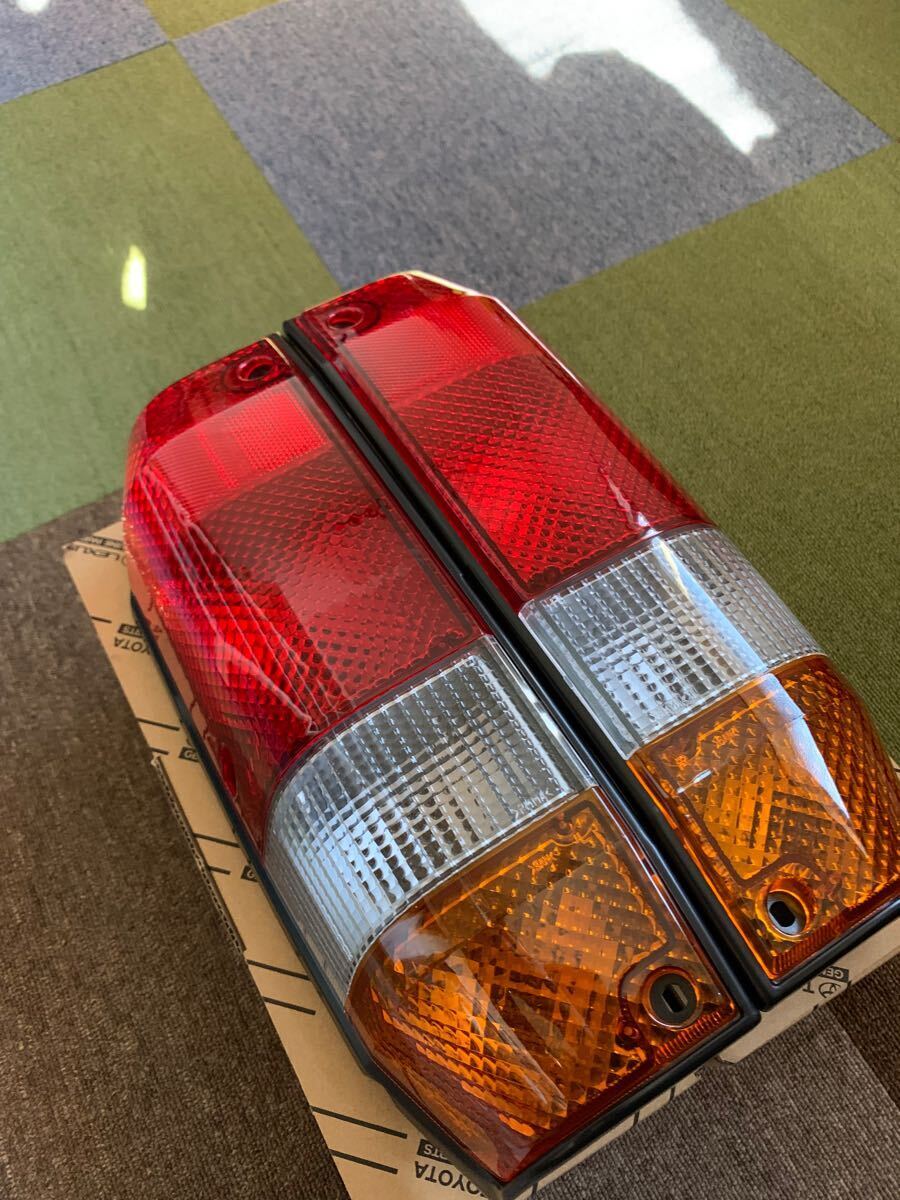 Genuine Toyota Land Cruiser 76 Series FZJ76 Rear Tail Lights Lamps