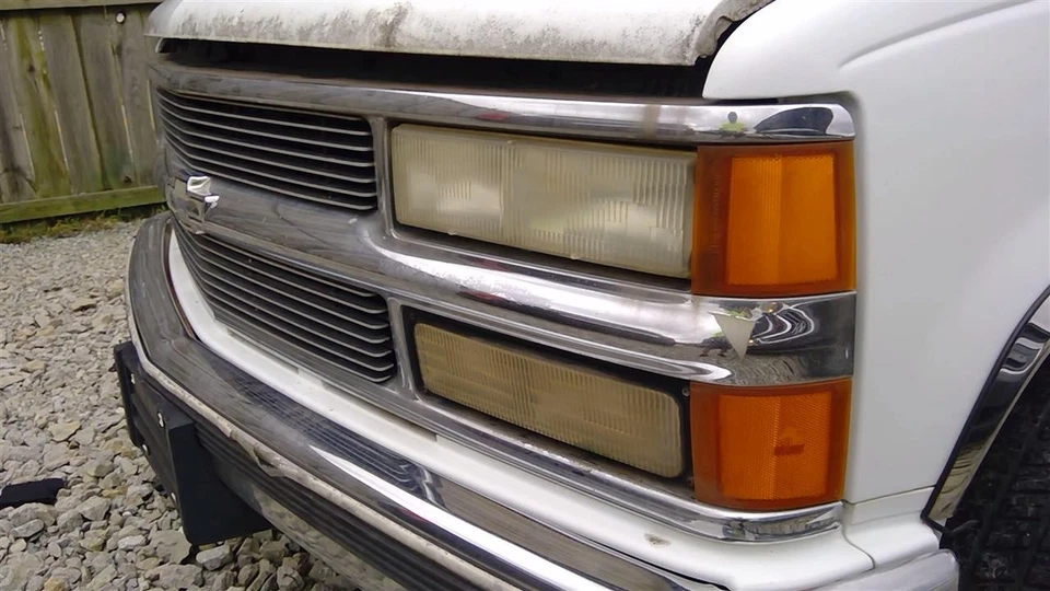 Used Turn Signal / Parking Light Assembly fits: 1997 Chevrolet 1500 PICKUP Park - Image 4 of 4