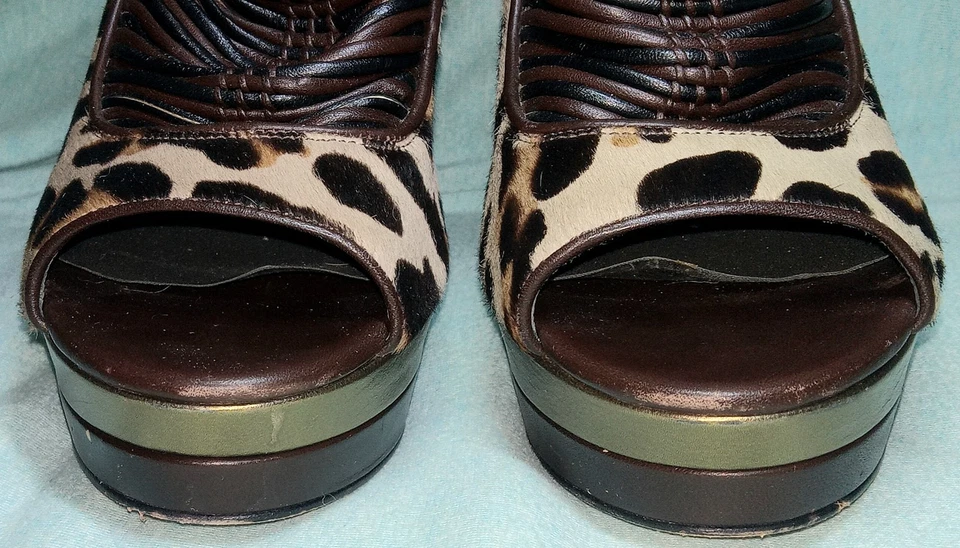 Botines Versace Estampado Leopardo Pelo de becerro Tacón Enjaulado Hechos en Italia Mujer Talla 9 Foto 3 de 4
