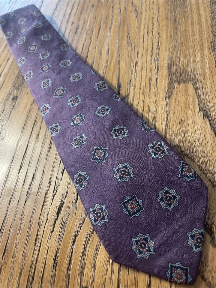 Gravata masculina de seda vintage em excelente estado usado Mark Shale Foulard costurada à mão EUA - Imagem 2 de 4