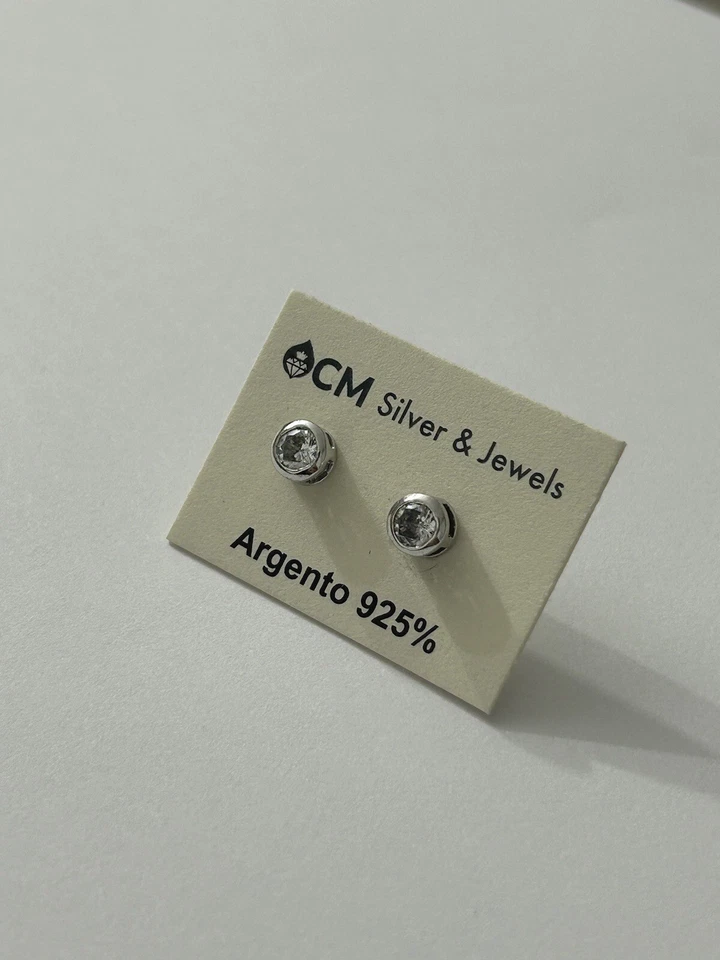 Orecchini Chiodo Punto LUCE CIPOLLA, in Argento 925  SPEDIZIONE GRATUITA - Immagine 2 di 3